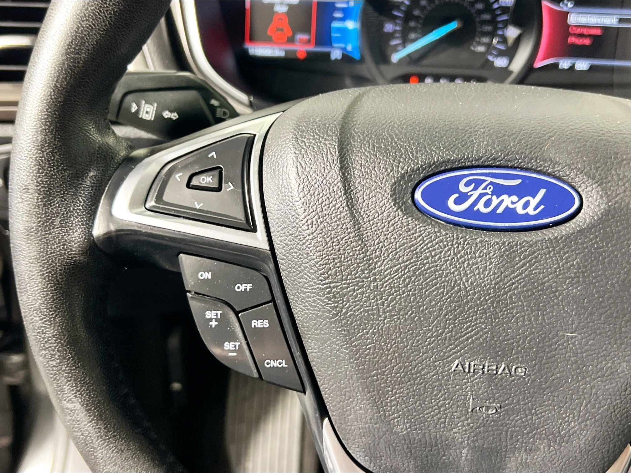 Used 2020 Ford Fusion SEL FWD image 18
