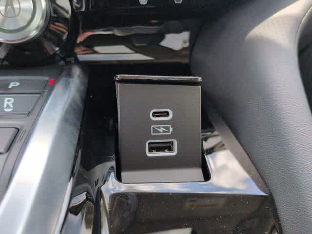New 2026 Acura MDX w/ Technology Package FWD image 32
