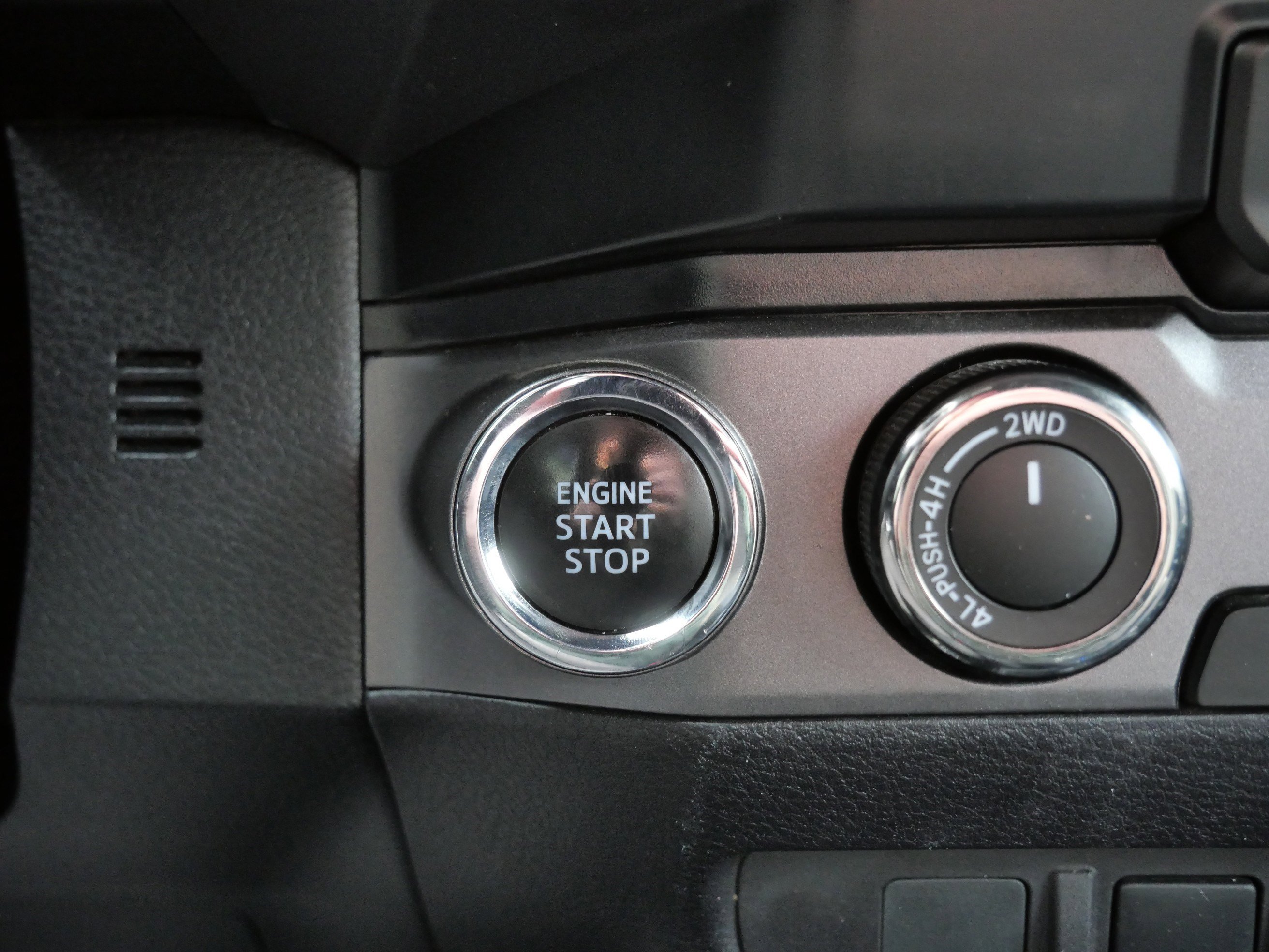 Certified 2019 Toyota Tacoma TRD Sport image 30