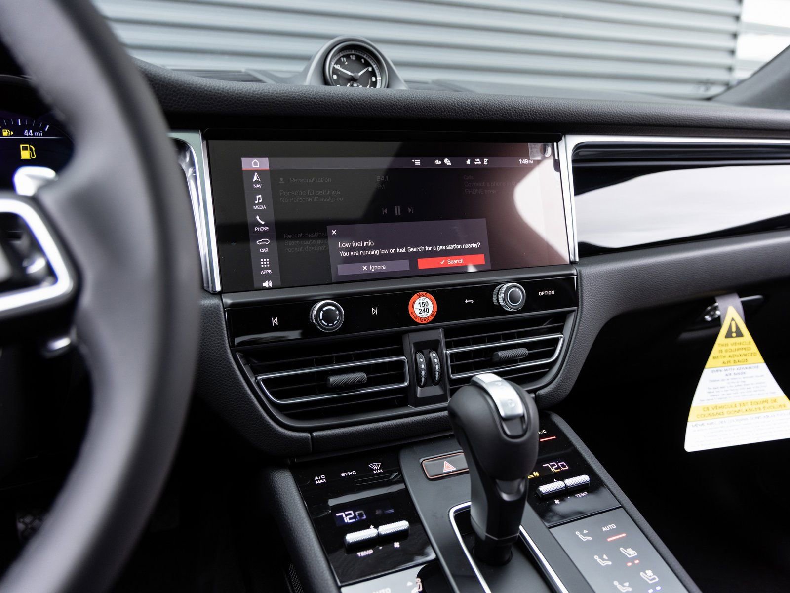 Certified 2026 Porsche Macan image 15