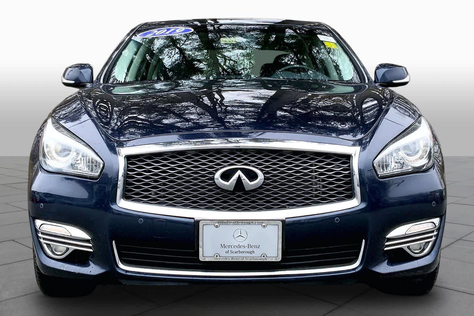 Used 2019 INFINITI Q70 L 3.7 AWD/4WD image 4
