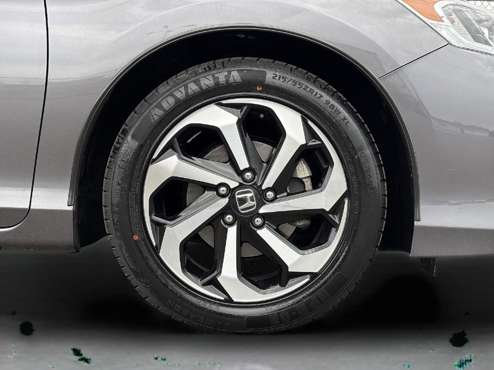 Certified 2017 Honda Accord EX-L image 11