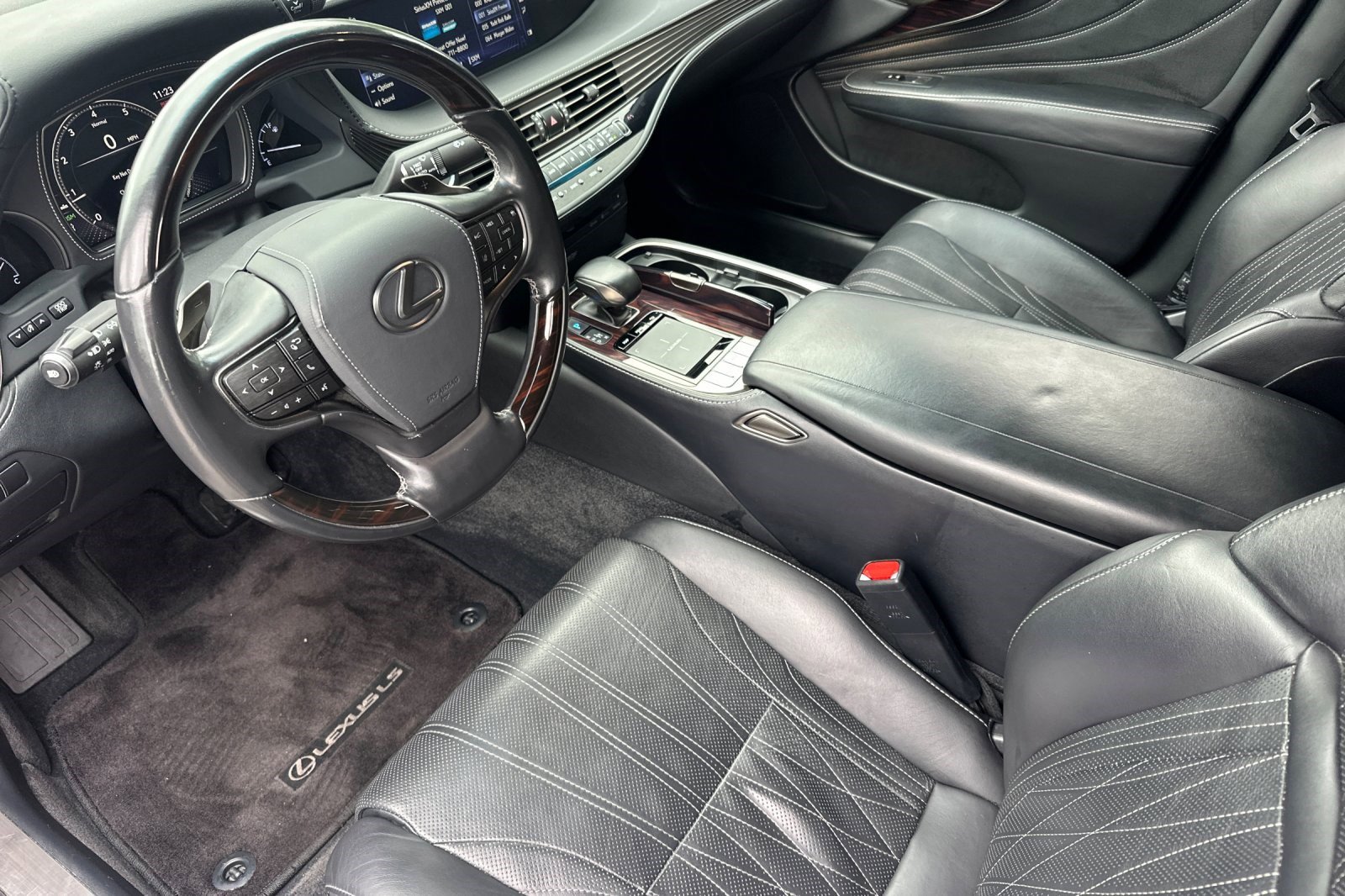 Used 2019 Lexus LS 500 w/ Interior Upgrade Package RWD image 11
