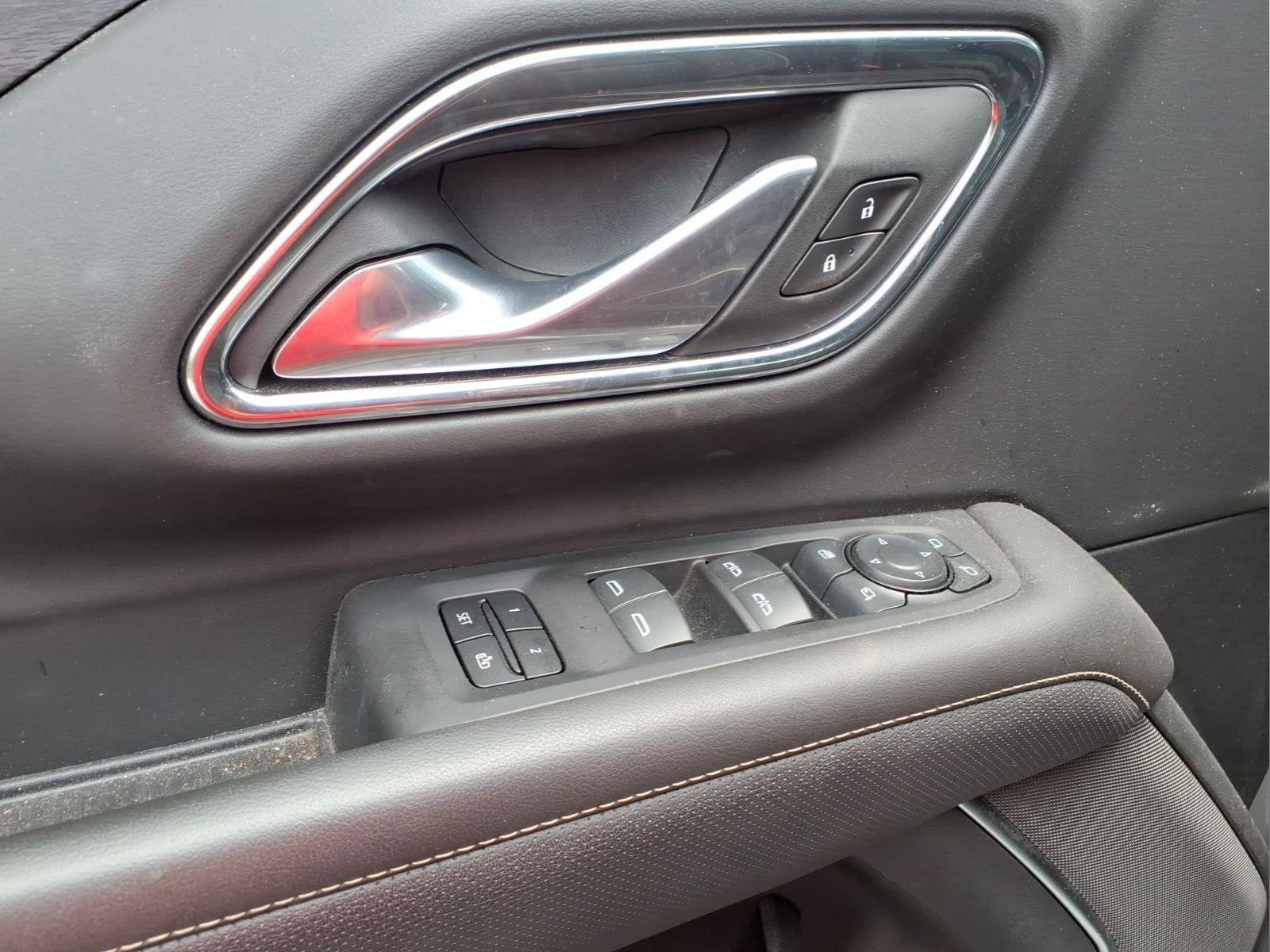Used 2024 GMC Yukon SLT w/ SLT Luxury Package AWD/4WD image 20