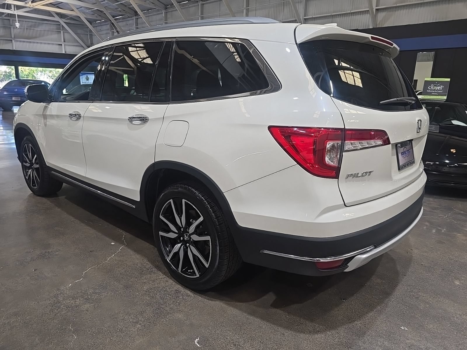 Used 2019 Honda Pilot Touring image 7