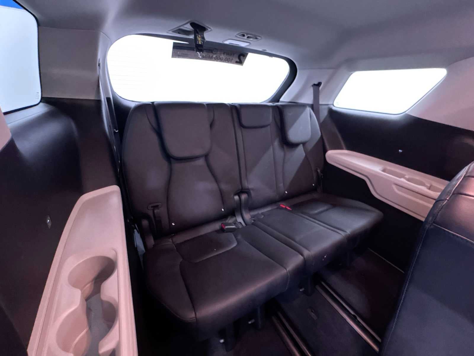 Used 2023 Kia Carnival LX FWD image 41