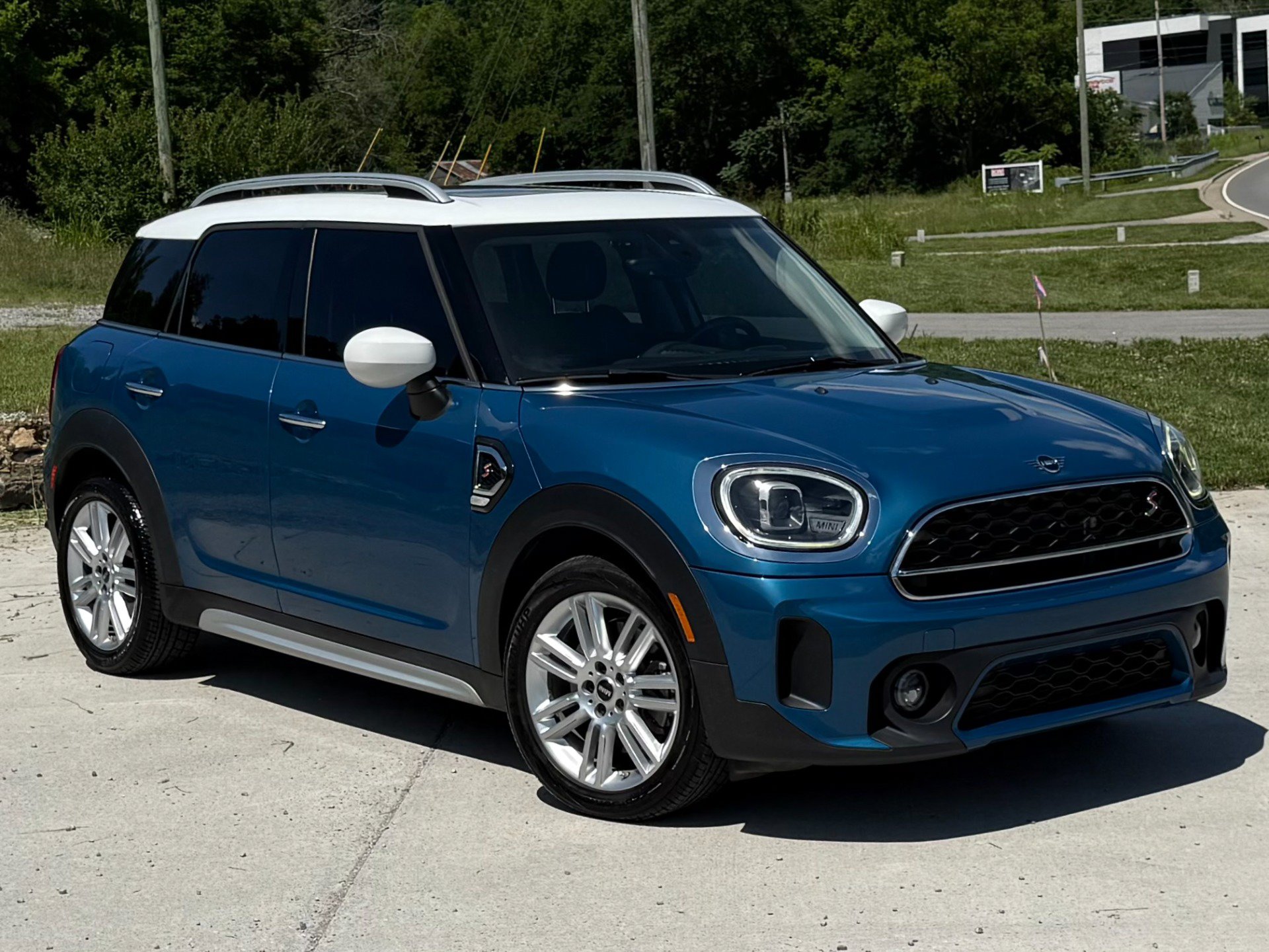 Used 2024 MINI Cooper Countryman S FWD image 1