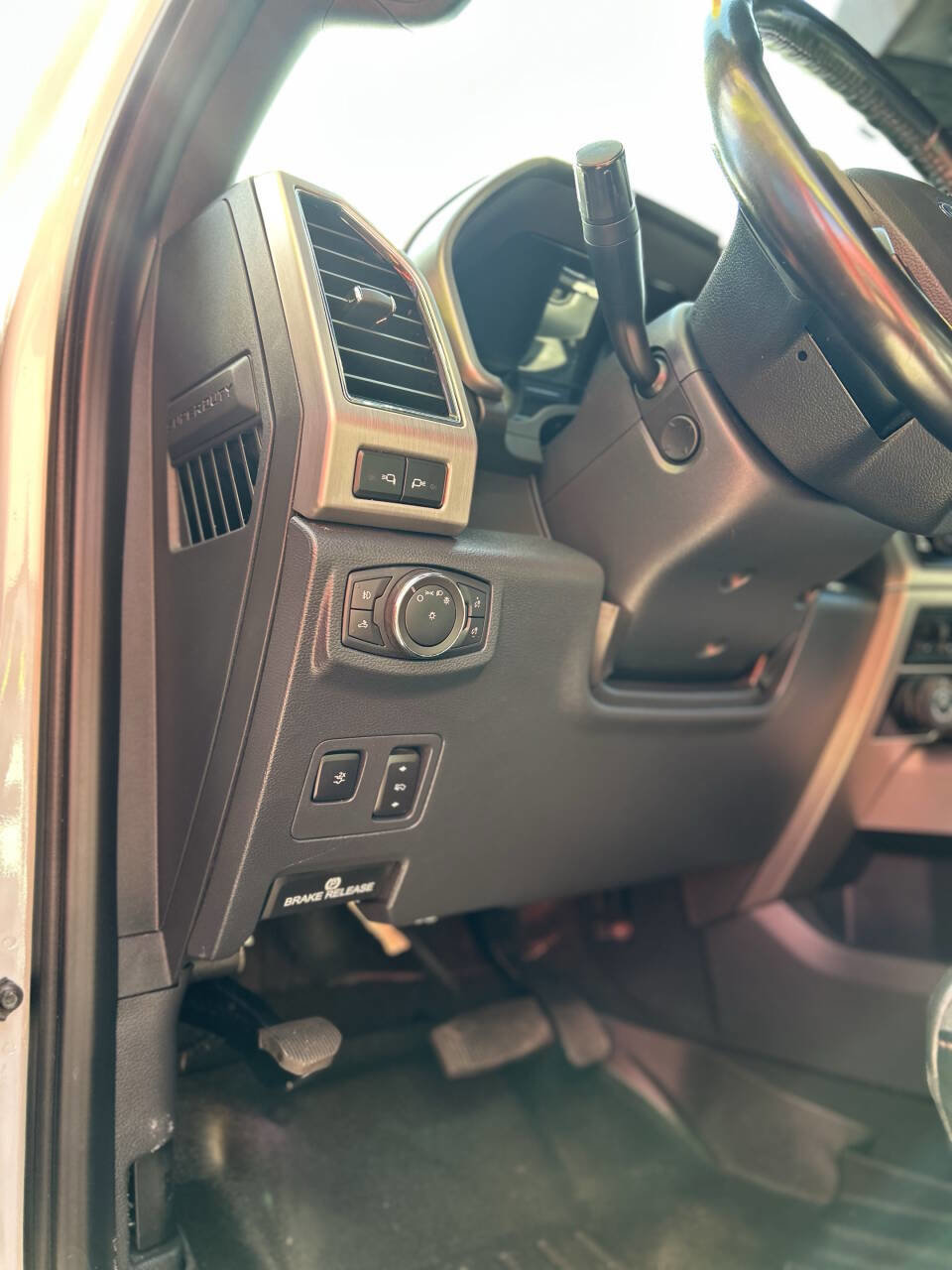 Used 2022 Ford F250 Platinum image 12