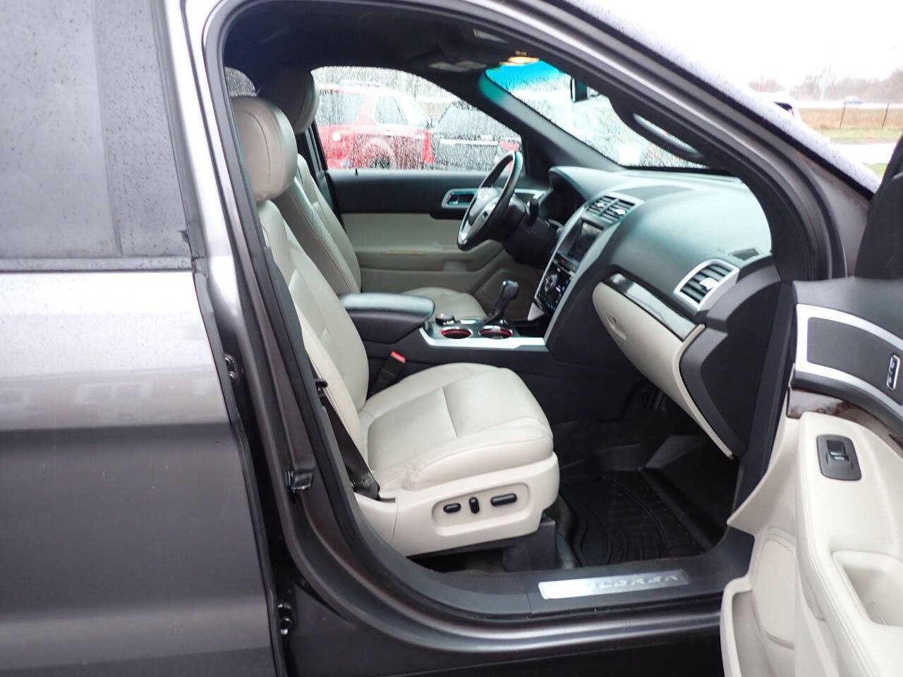 Used 2011 Ford Explorer Limited w/ 302A Rapid Spec Order Code image 9