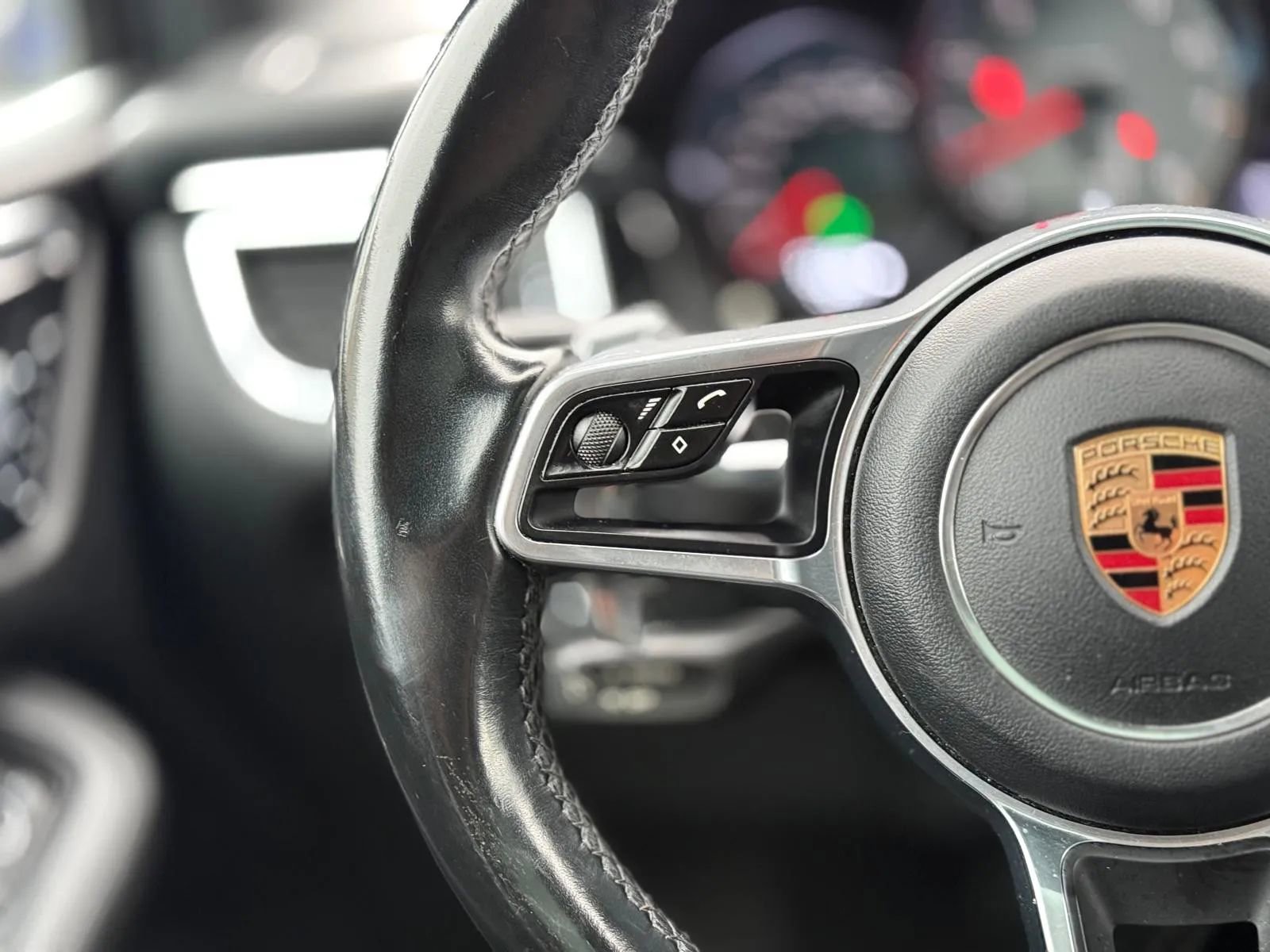 Used 2018 Porsche Macan S AWD/4WD image 22