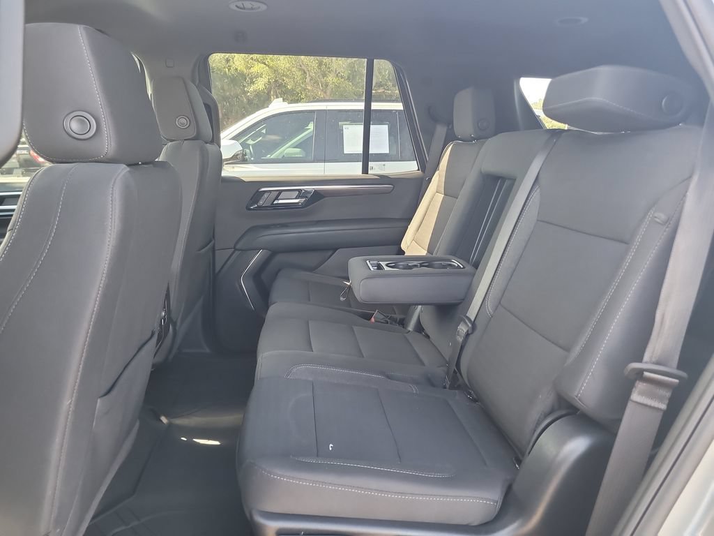 Used 2025 Chevrolet Tahoe LS RWD image 10