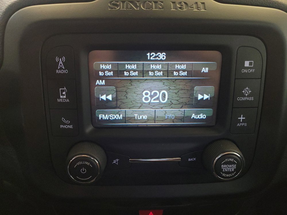 Used 2016 Jeep Renegade Latitude AWD/4WD image 25