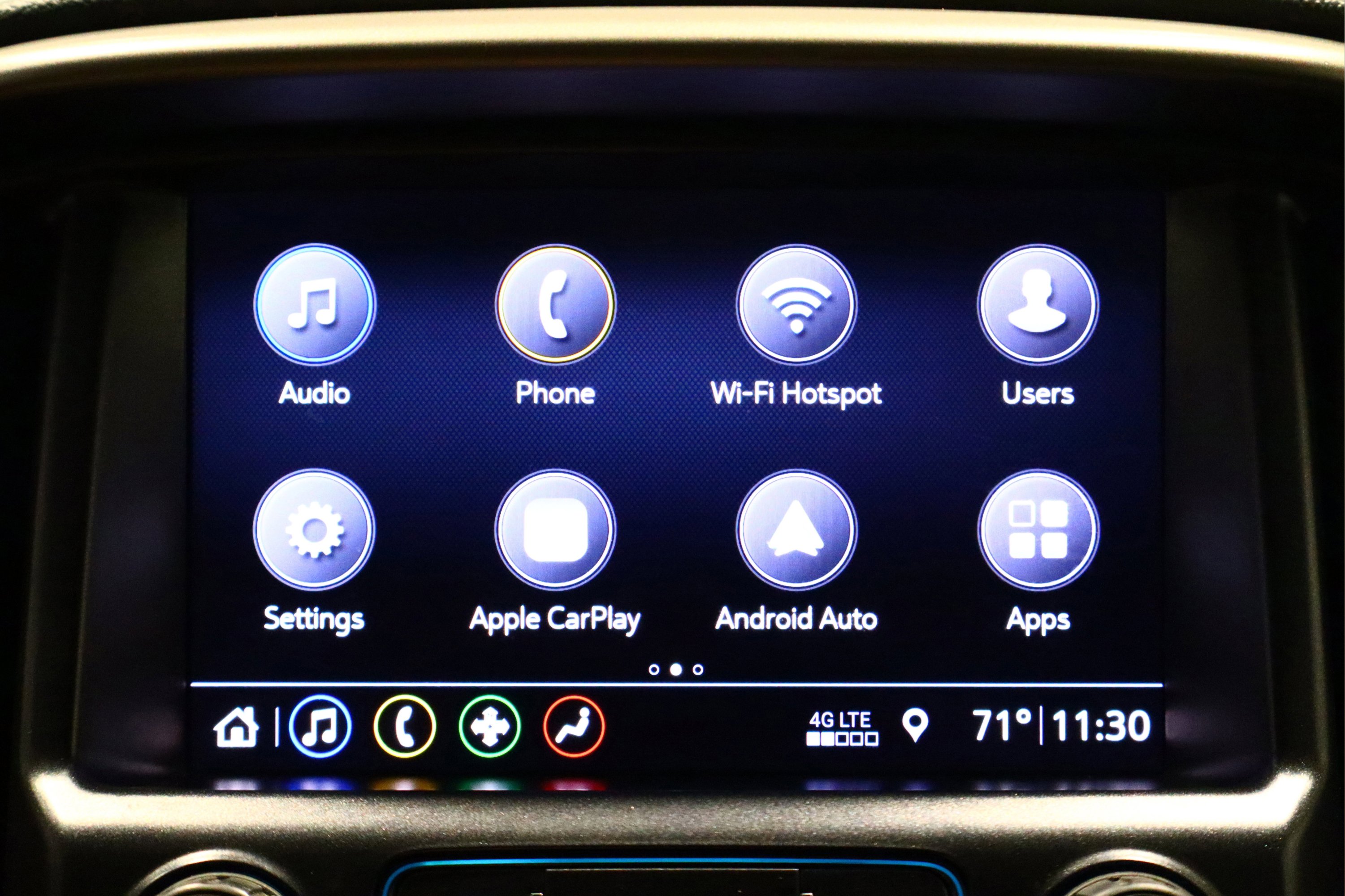 Used 2022 Chevrolet Colorado Z71 w/ Z71 Midnight Edition image 29