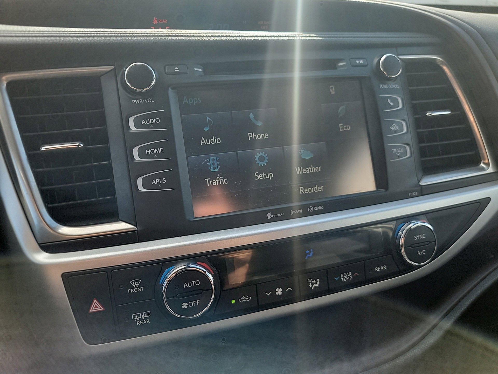 Used 2018 Toyota Highlander Plus image 12