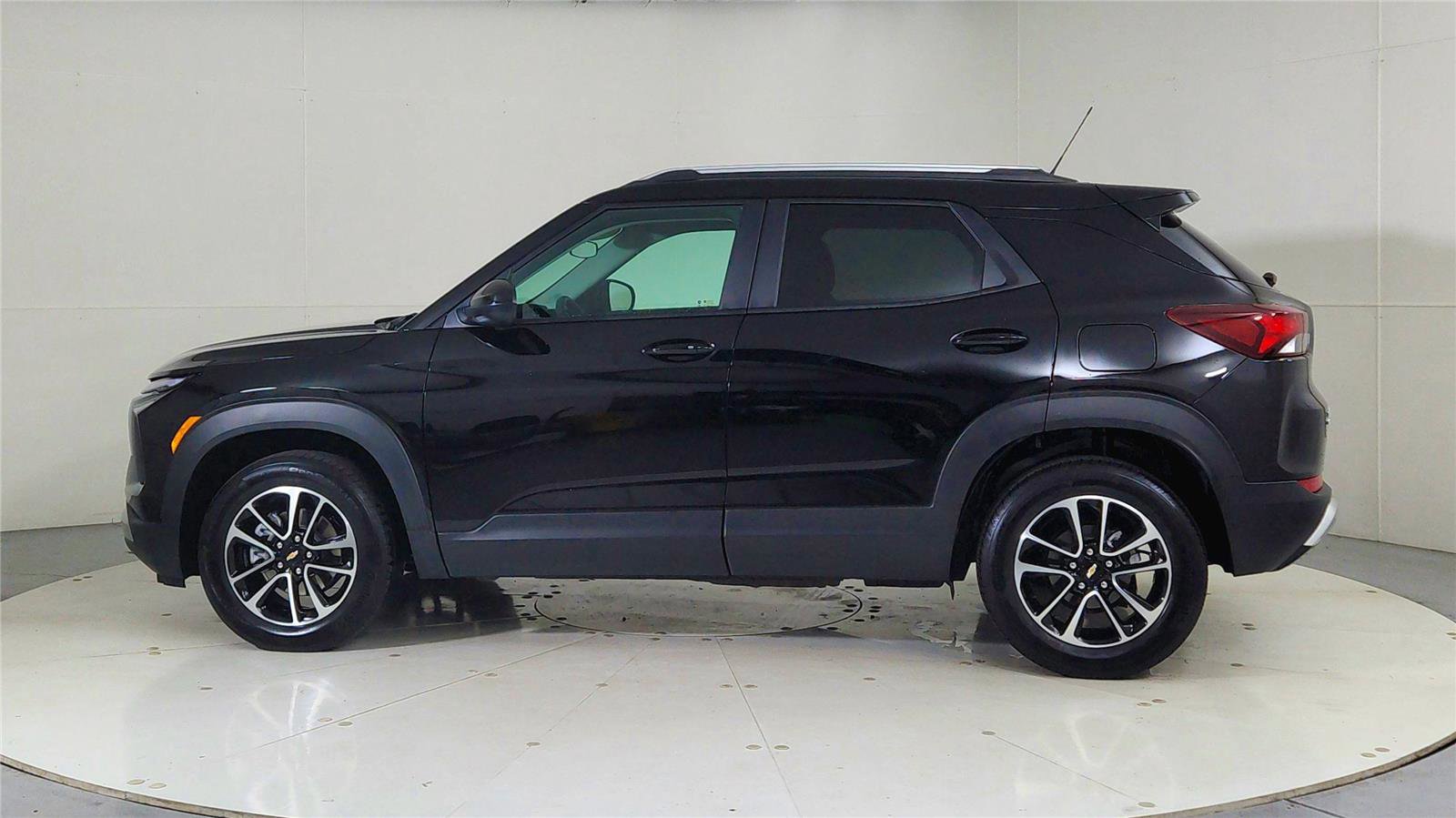Used 2024 Chevrolet TrailBlazer LT image 4