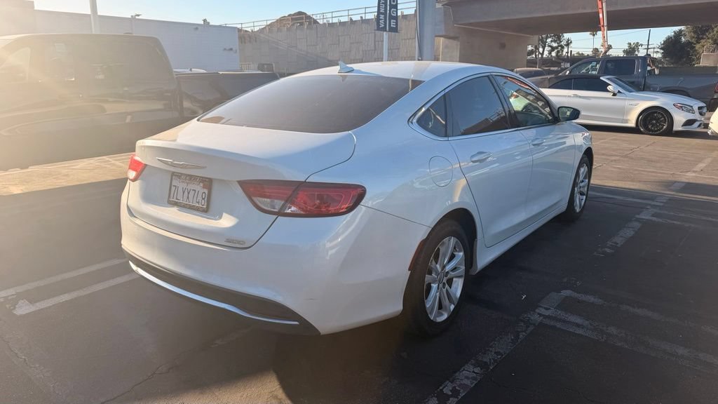 Used 2015 Chrysler 200 Limited w/ Convenience Group FWD image 4