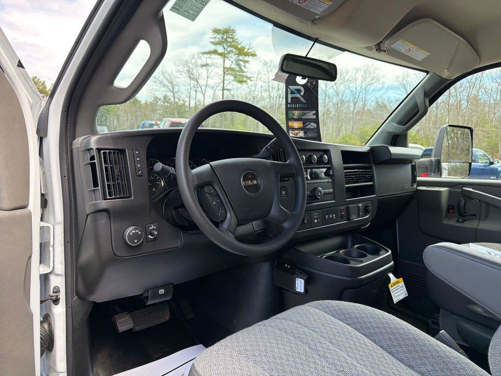 New 2026 GMC Savana 3500 w/ Power Convenience Package RWD image 15