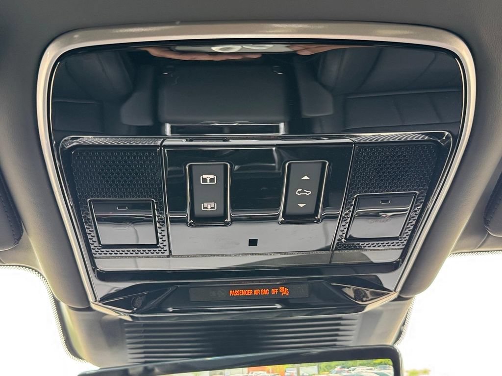 Used 2026 Land Rover Range Rover Autobiography AWD/4WD image 15