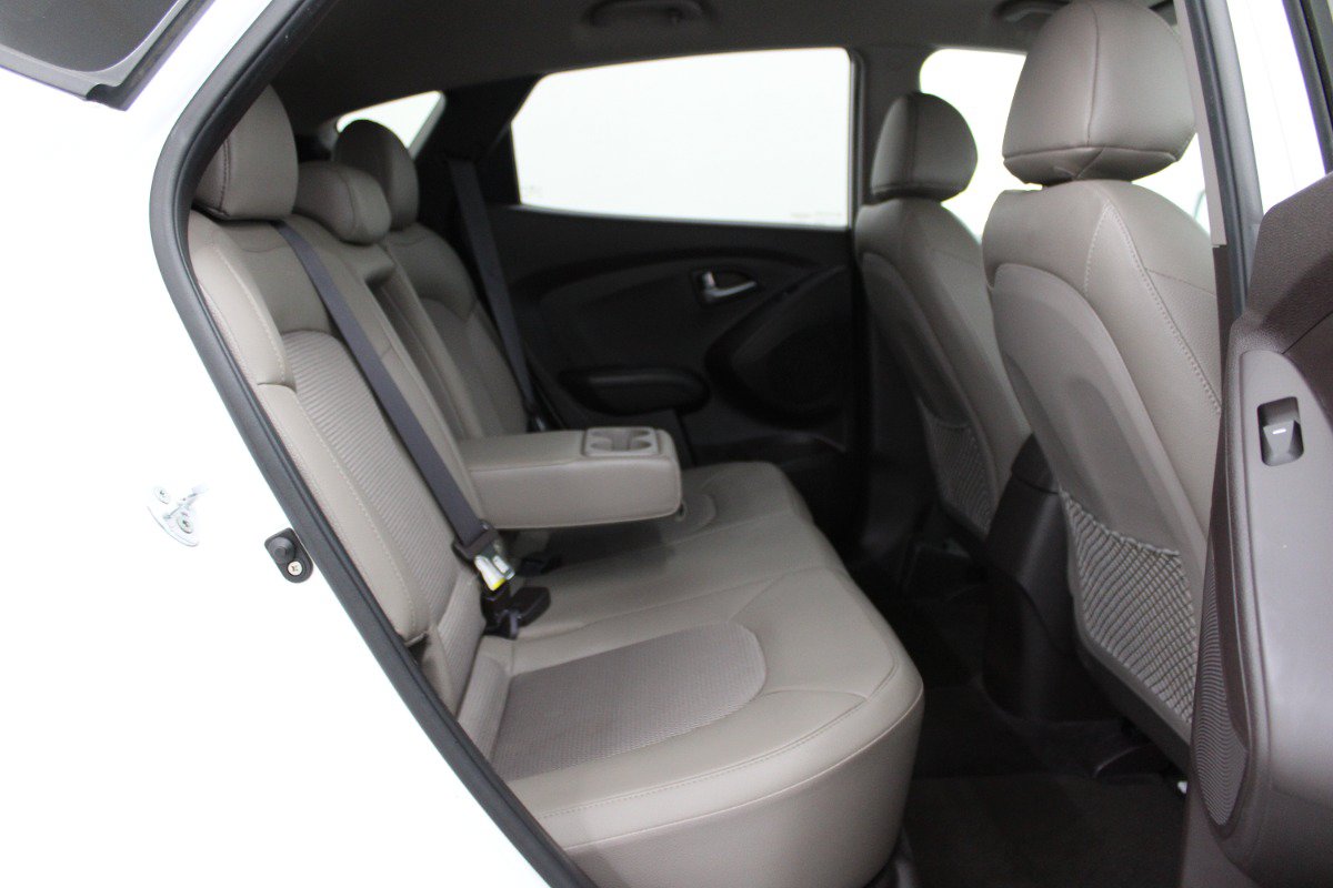 Used 2015 Hyundai Tucson GLS w/ Option Group 02 AWD/4WD image 11