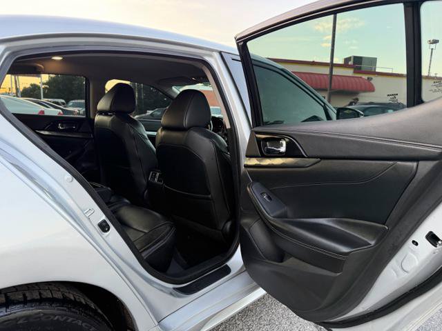 Used 2020 Nissan Maxima 3.5 SV w/ Floor Mat Group FWD image 17