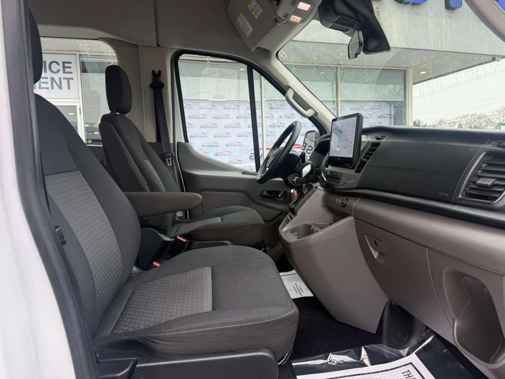 Used 2022 Ford Transit 350 XLT image 37