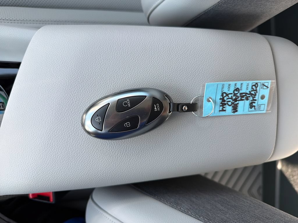 New 2026 Hyundai Elantra Limited FWD image 38