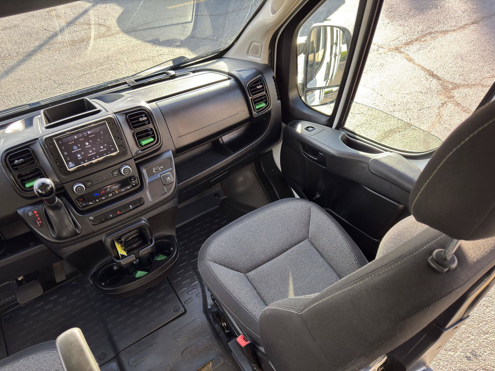 Used 2025 RAM ProMaster 2500 w/ Convenience Group FWD image 24