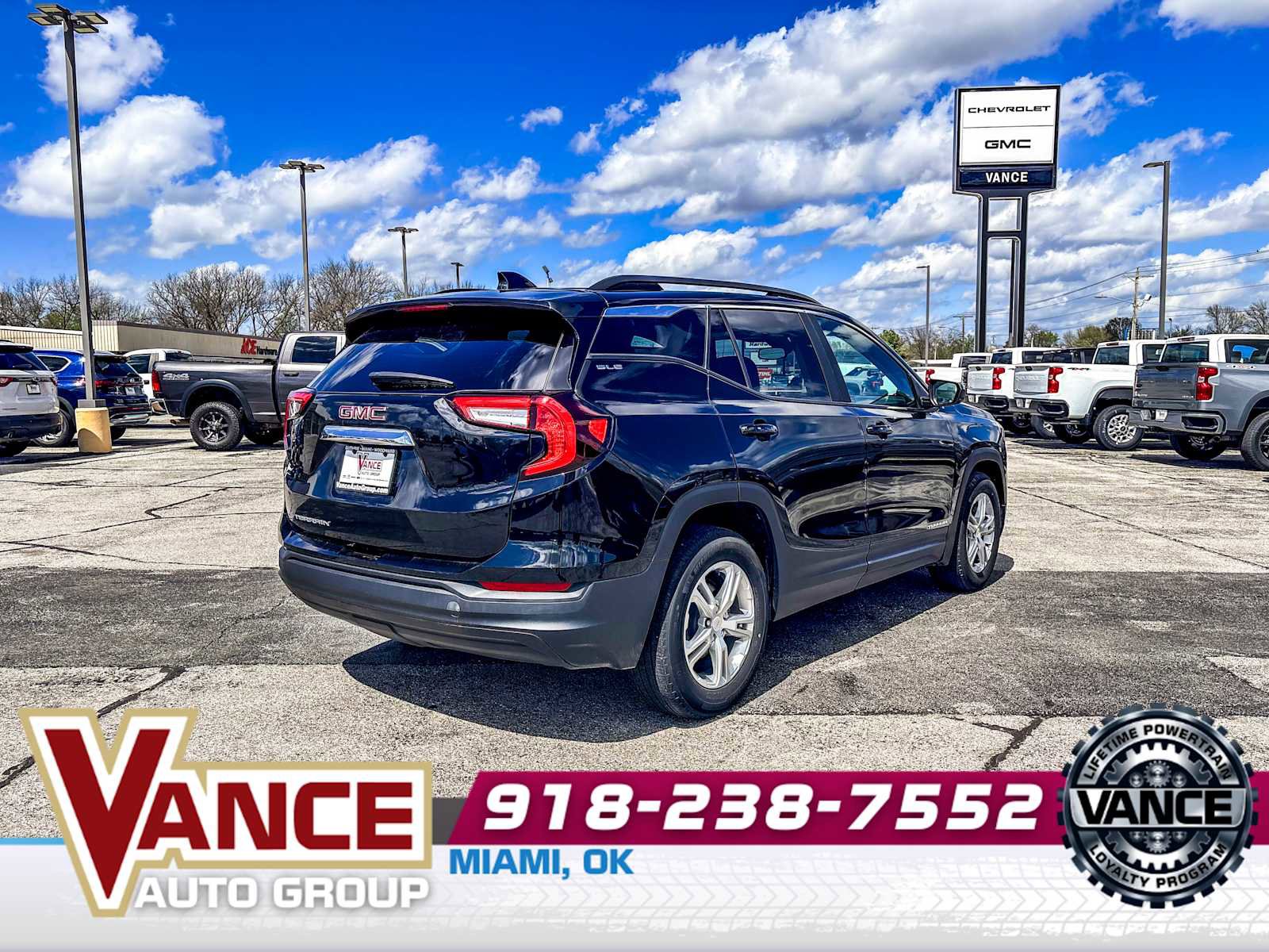 Used 2022 GMC Terrain SLE w/ Driver Convenience Package image 8