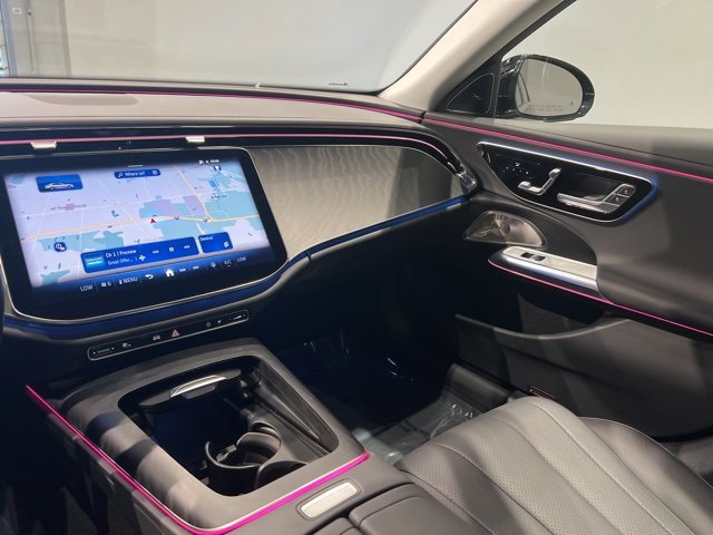 Used 2025 Mercedes-Benz E 350 4MATIC Sedan image 37