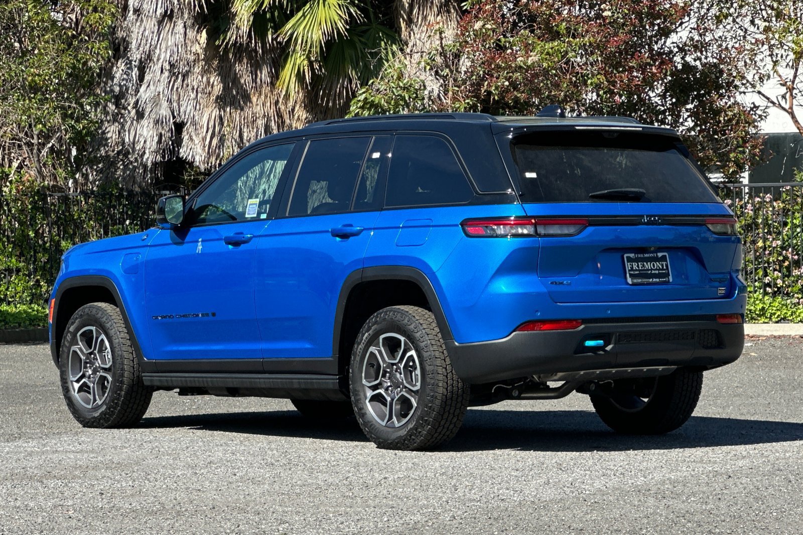 New 2023 Jeep Grand Cherokee Trailhawk 4xe AWD/4WD image 5