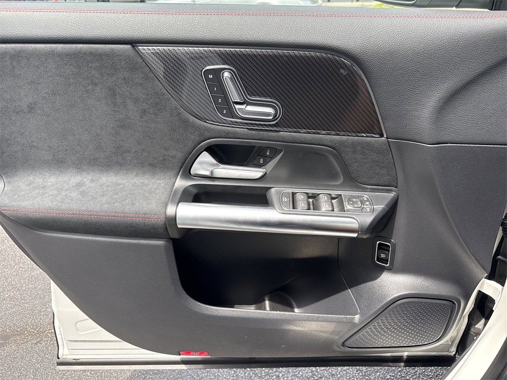 New 2025 Mercedes-Benz GLA 250 image 21