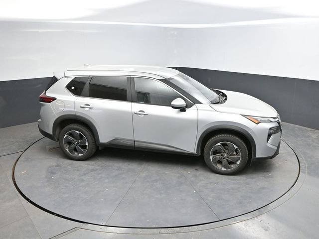 Used 2025 Nissan Rogue SV AWD/4WD image 44