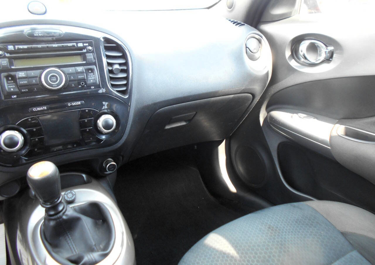 Used 2011 Nissan Juke SV w/ Sport Pkg image 13
