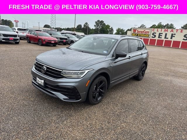 Used 2023 Volkswagen Tiguan SE R-Line FWD image 3