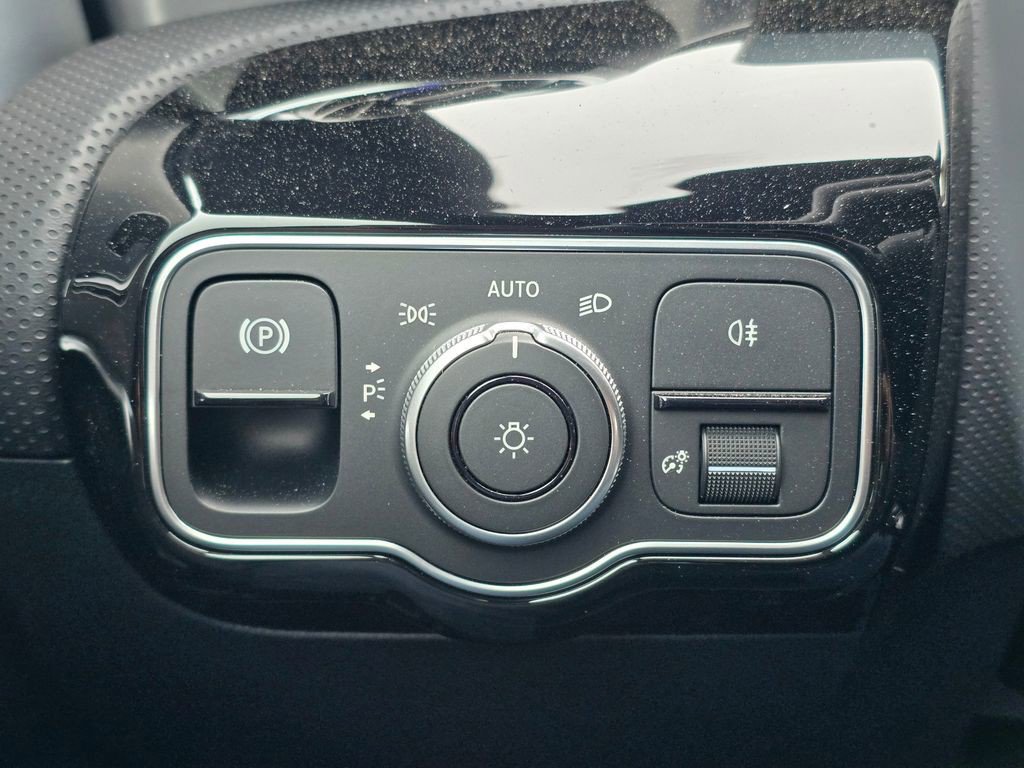 New 2025 Mercedes-Benz CLA 250 4MATIC image 33