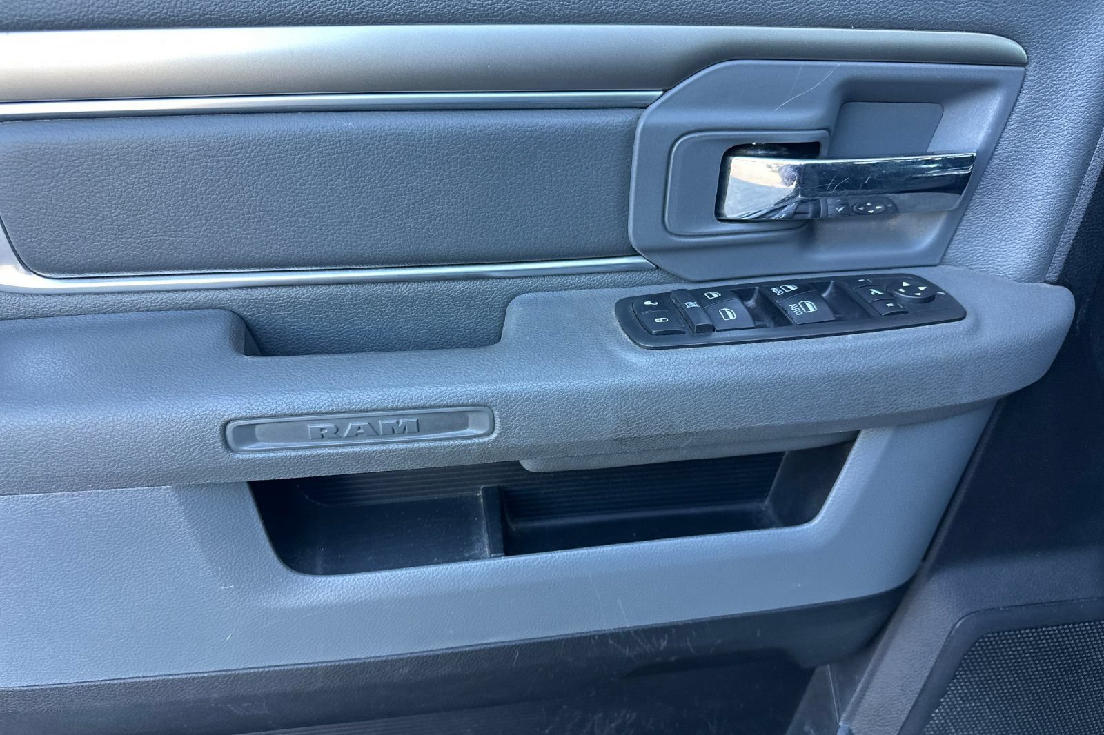 Used 2018 RAM 3500 Big Horn AWD/4WD image 10