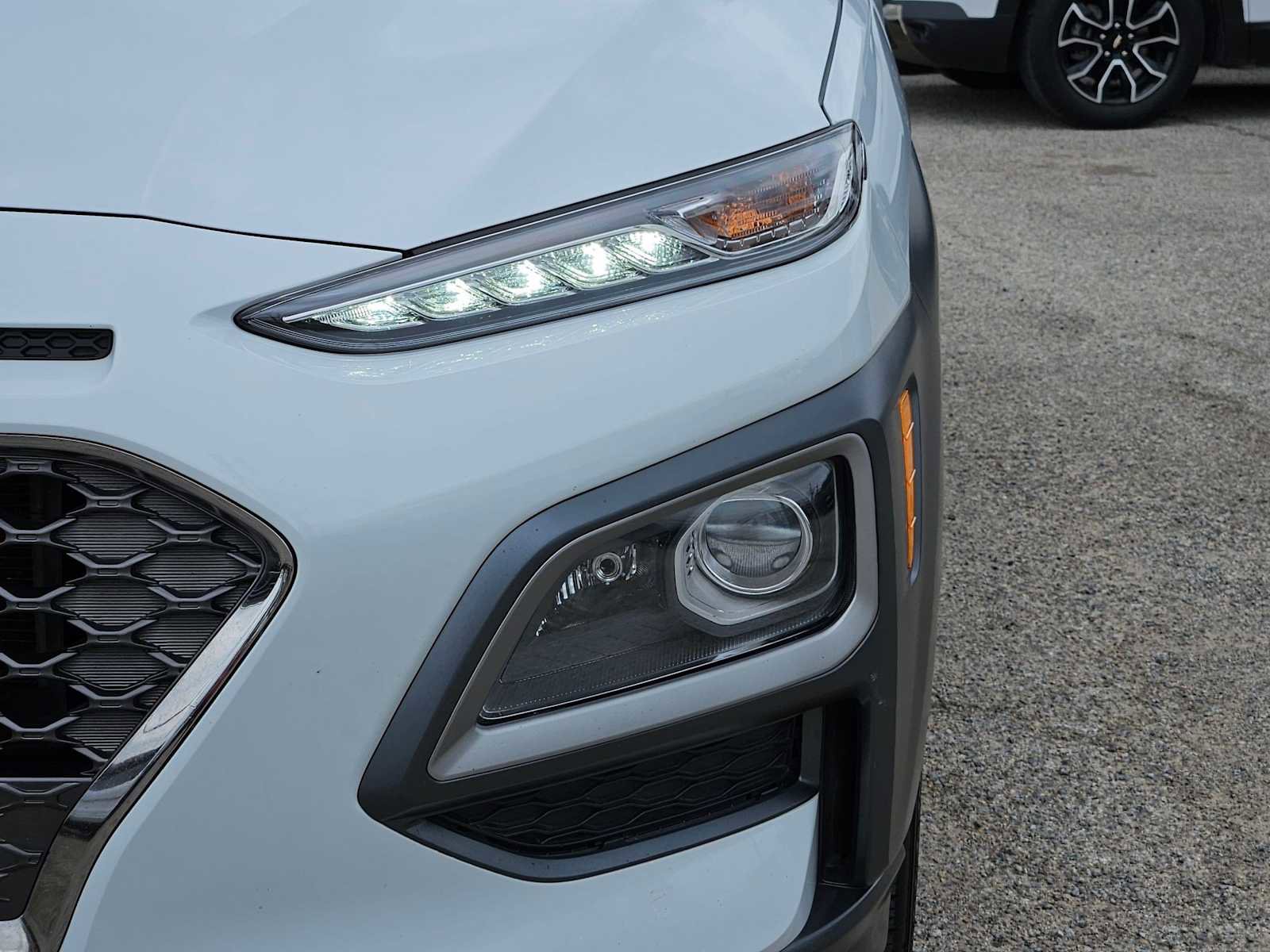 Used 2019 Hyundai Kona Limited image 11