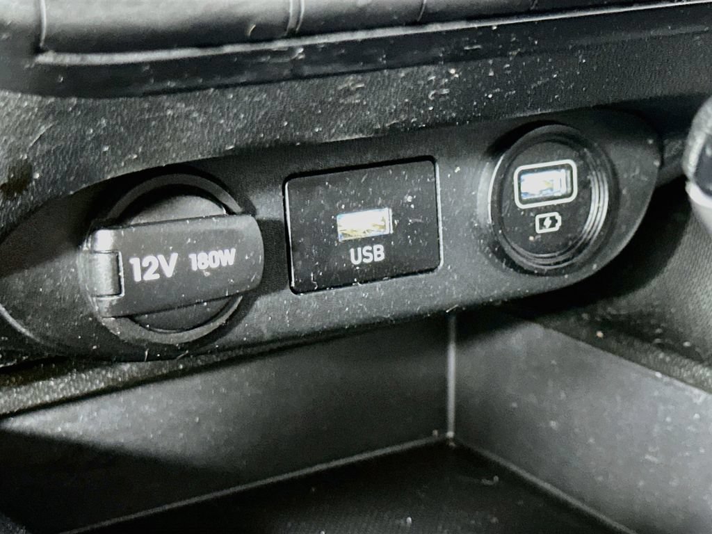 Used 2023 Hyundai Elantra SEL FWD image 30