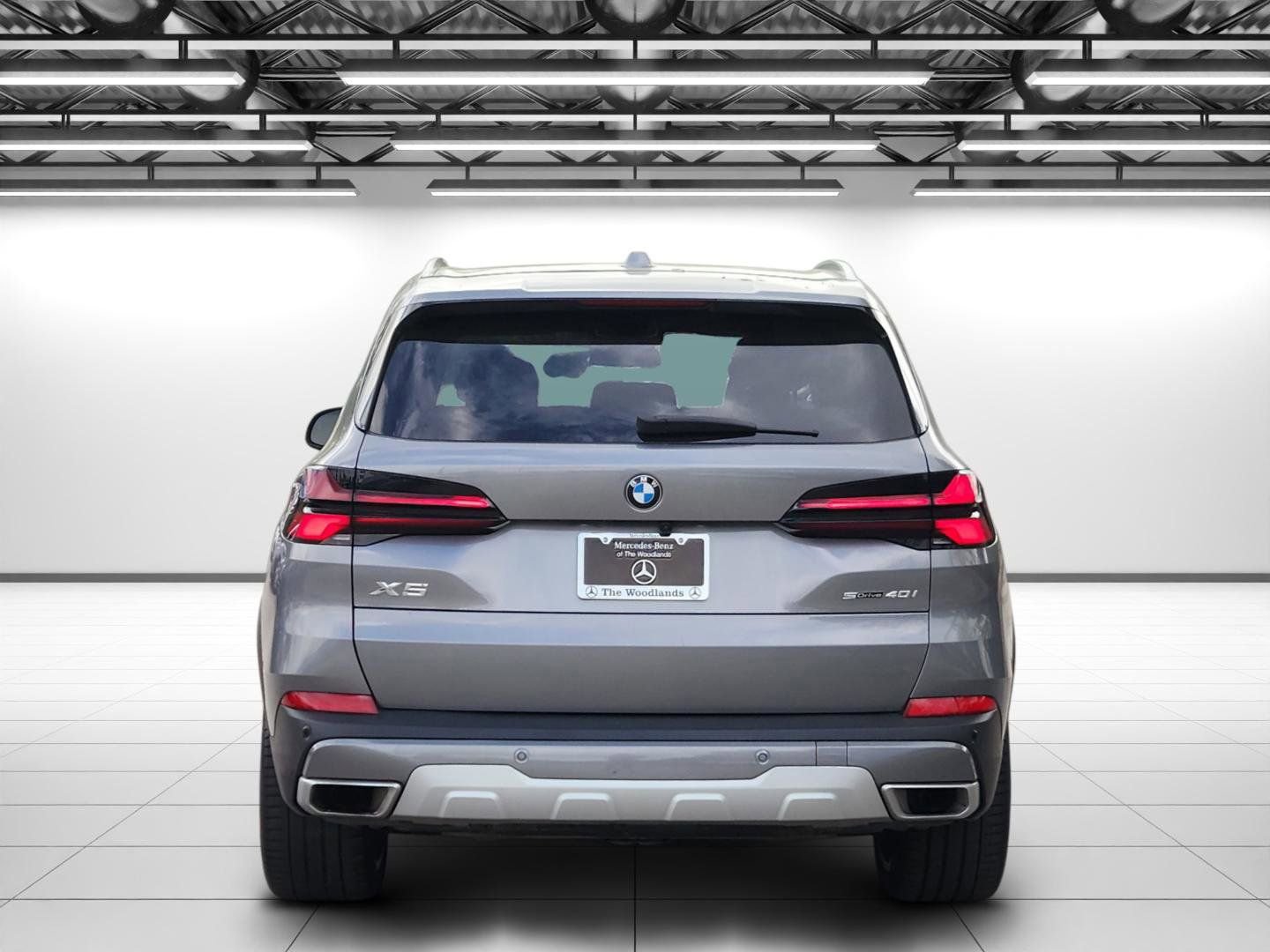 Used 2024 BMW X5 sDrive40i w/ Parking Assistance Package image 8