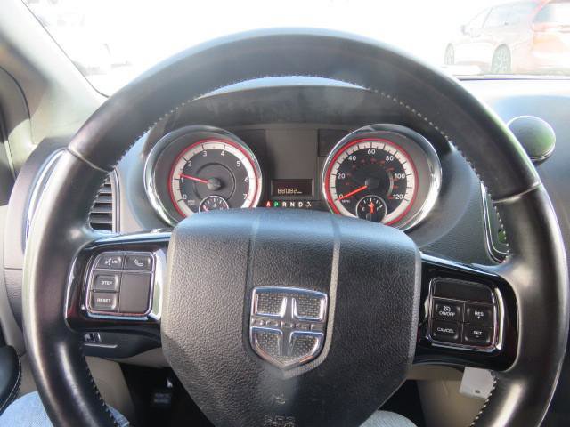 Used 2019 Dodge Grand Caravan SXT image 11