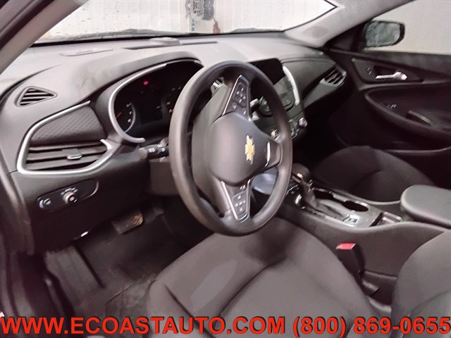 Used 2024 Chevrolet Malibu LS w/ LPO, Floor Liner Package FWD image 11