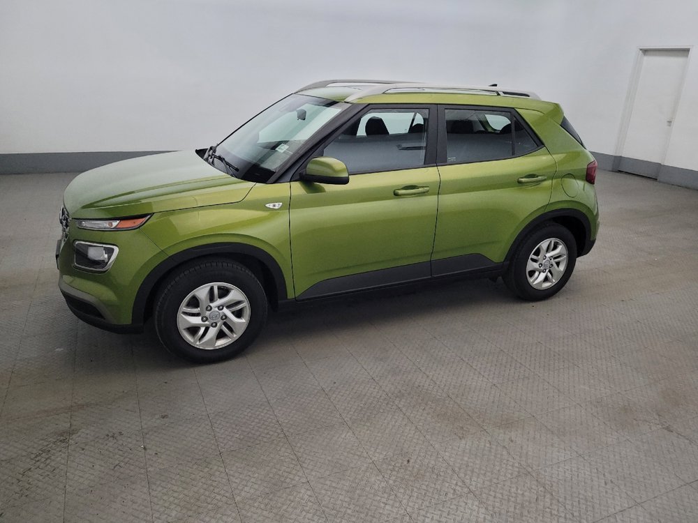 Used 2020 Hyundai Venue SEL w/ Convenience Package FWD image 2