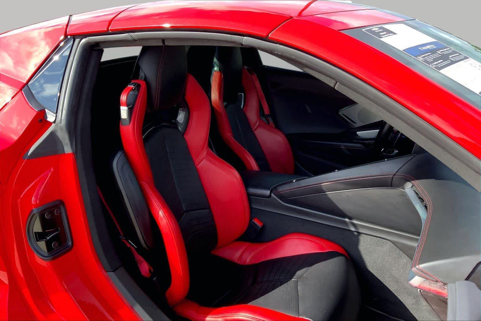 Used 2021 Chevrolet Corvette Stingray Premium Conv w/ Z51 Performance Package RWD image 8