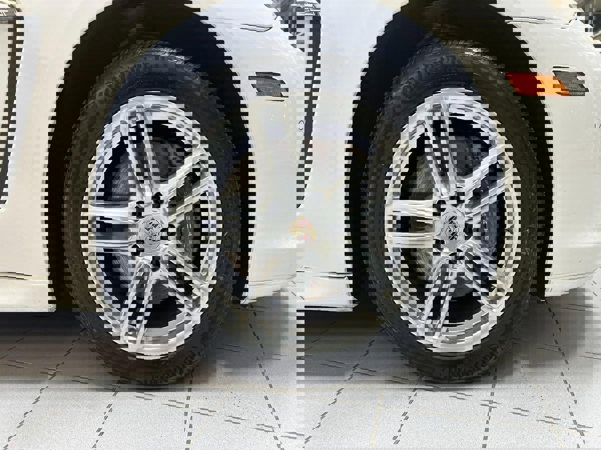 Used 2012 Porsche Panamera 4 image 72