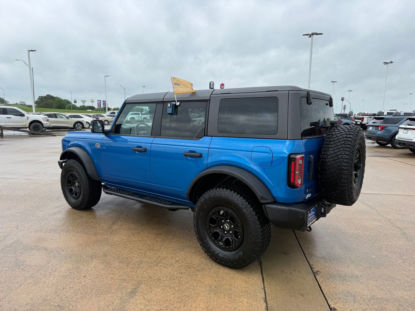 Certified 2024 Ford Bronco Wildtrak AWD/4WD image 7
