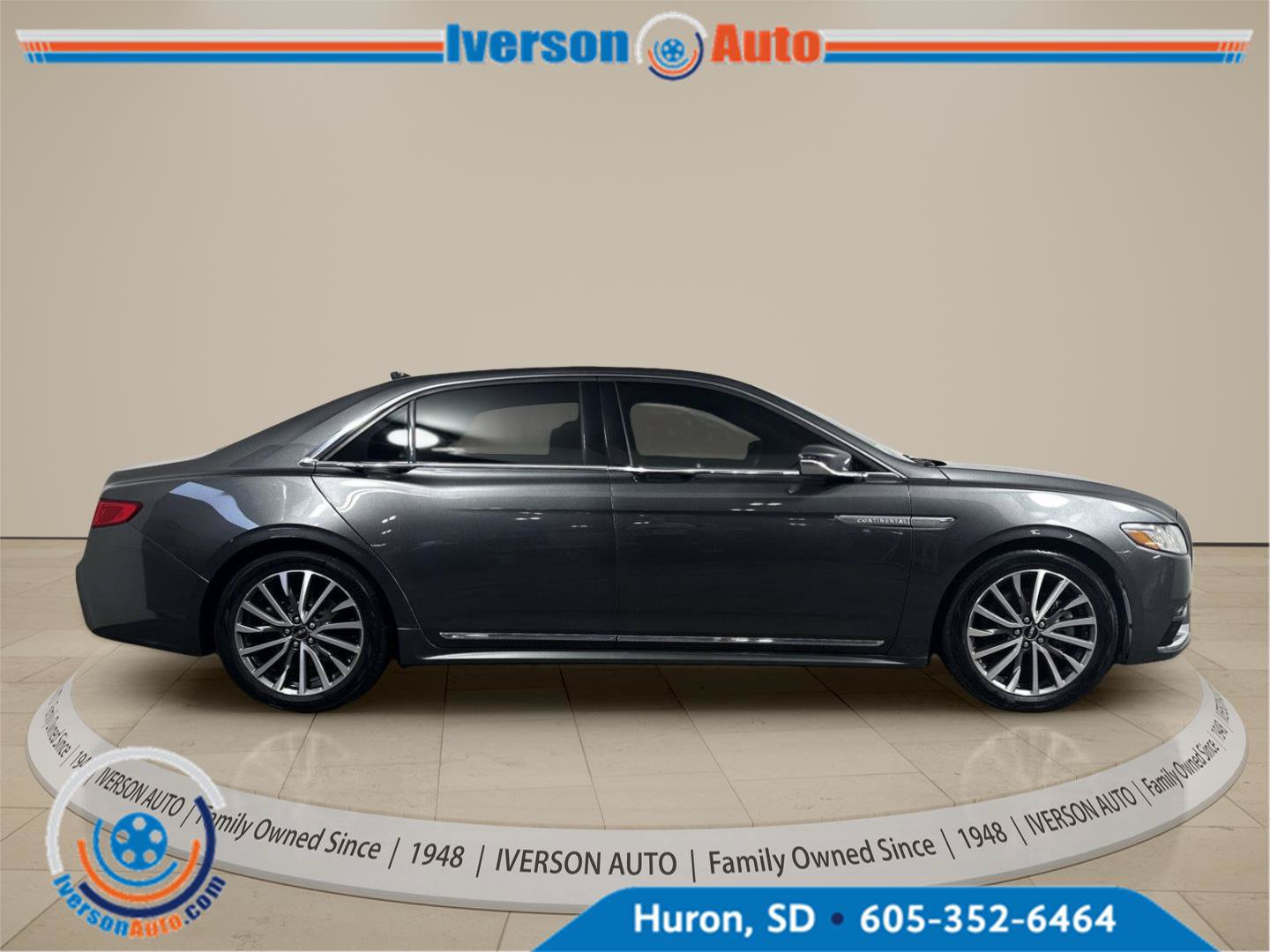 Used 2019 Lincoln Continental Select w/ Continental Climate Package AWD/4WD image 11