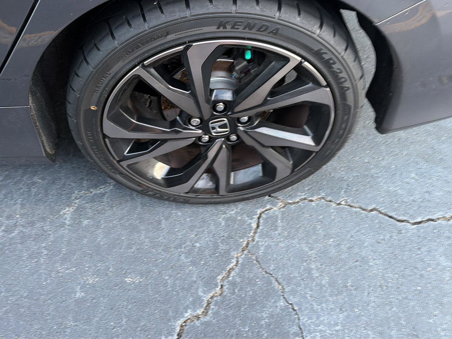 Used 2019 Honda Civic Sport image 9