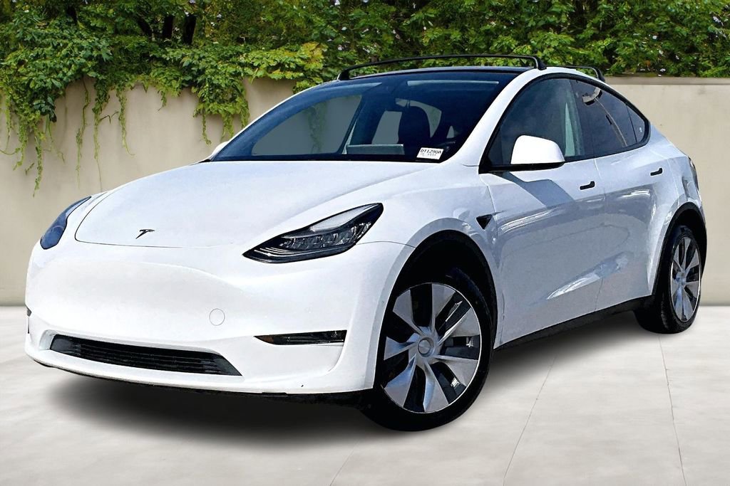 Used 2021 Tesla Model Y Long Range image 3