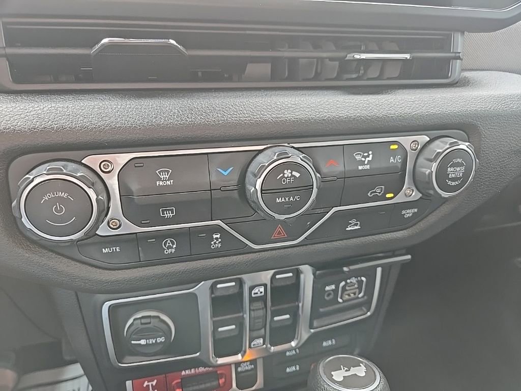 Used 2024 Jeep Wrangler Unlimited Sport AWD/4WD image 55