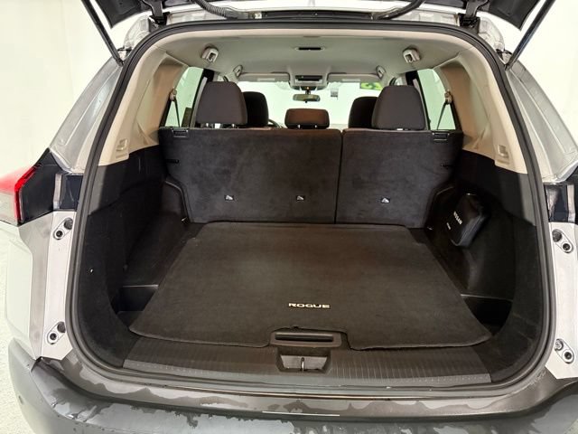 Used 2023 Nissan Rogue SV AWD/4WD image 10